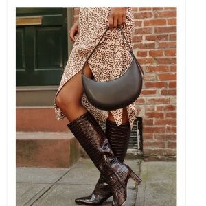 New Molina Dark Chocolate Crescent Bag